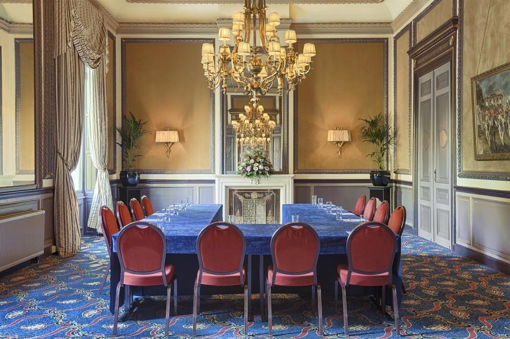 Hotel Des Indes 5*